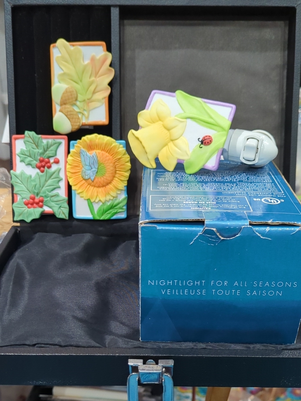 Seasonal Floral Plug-In Nightlight Set